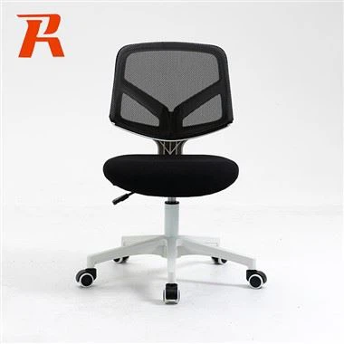 Cadeira de mesa de computador para crianças estudando
